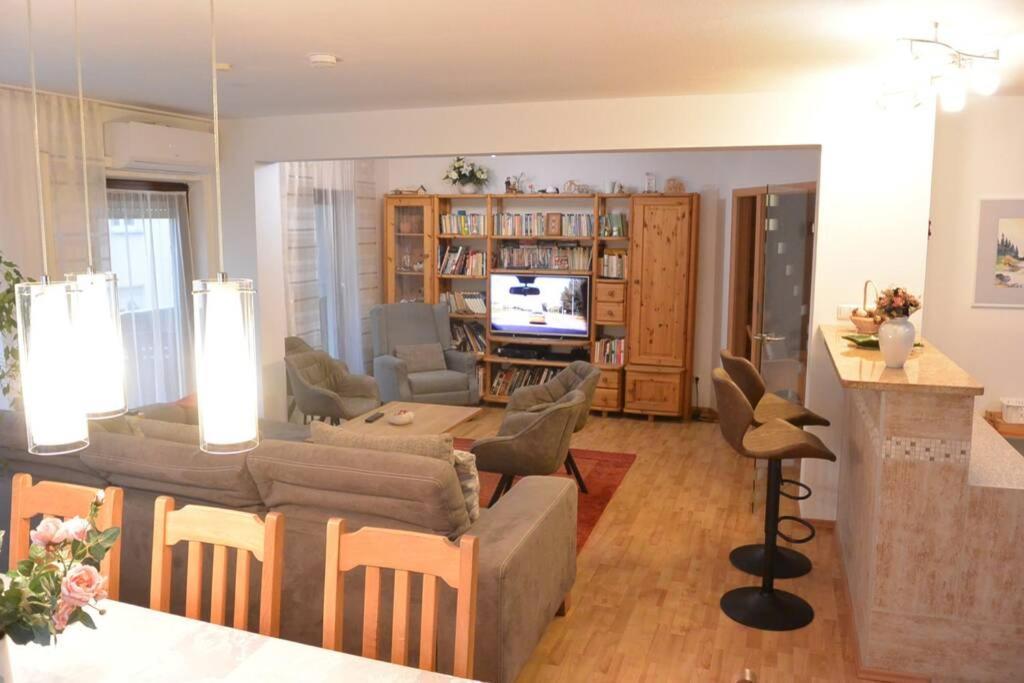 Beste Lage Im Zentrum Und Am Hofgarten 150Qm Mit Klima, 2Xbalkon, Aufzug, Familienfreundlich Bayreuth Zewnętrze zdjęcie